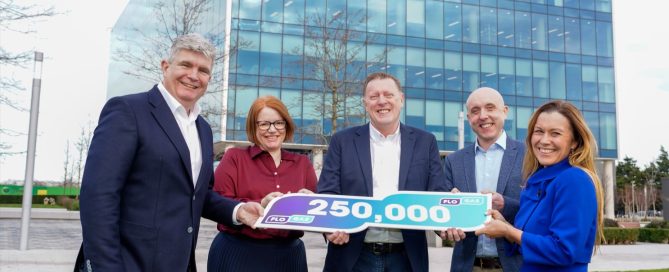 Flogas Energy Celebrates 250,000 Customer Milestone! Pictured from Flogas Energy are Sean O Loughlin Managing Director, Lesley Robinson, Operations Director, Ken O Byrne, Commercial Director B2B, Martin Mc Enteggart Commercial Director Residential and Rita Kirwan, Marketing and Communications Director.